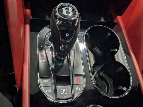 Used 2023 Bentley Bentayga image 12