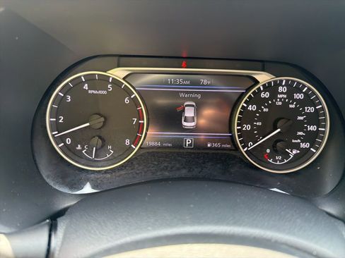 Used 2025 Nissan Sentra SV FWD image 2