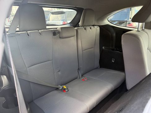 Used 2023 Toyota Highlander L FWD image 22