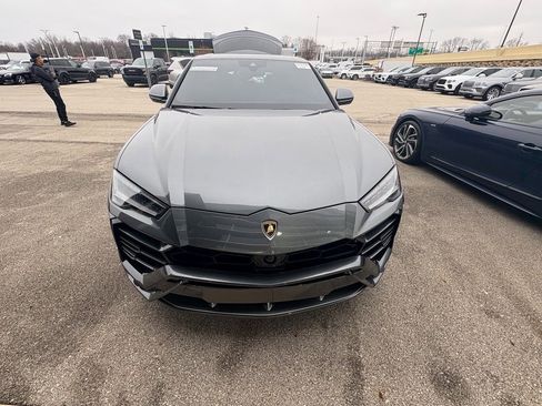 Used 2020 Lamborghini Urus image 3