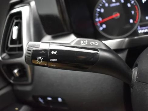 Used 2023 Kia Sorento LX FWD image 25