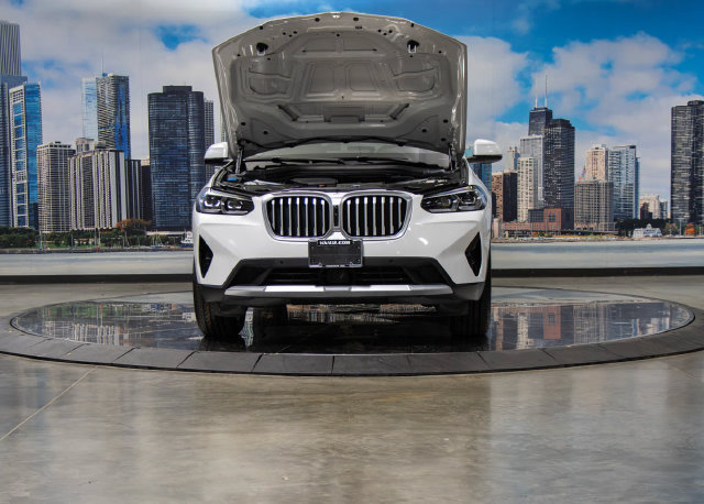 Used 2024 BMW X3 xDrive30i w/ Premium Package AWD/4WD image 4
