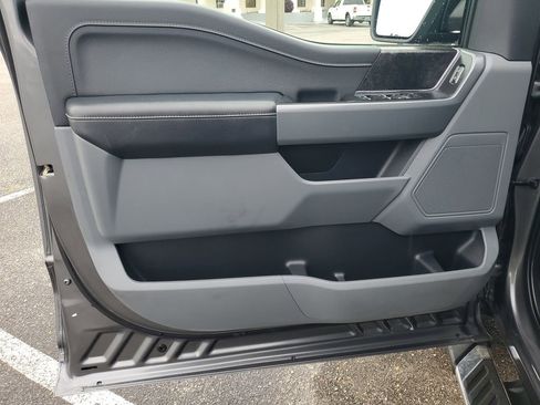 Used 2022 Ford F150 XLT w/ Equipment Group 302A High AWD/4WD image 8