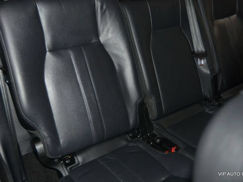 Used 2016 Land Rover LR4 HSE Silver Edition AWD/4WD image 24