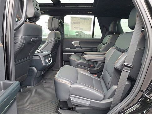 New 2026 Ford Expedition Tremor image 5