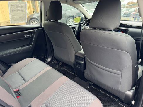 Used 2018 Toyota Corolla FWD image 18