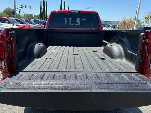 New 2026 RAM 2500 Big Horn AWD/4WD image 18