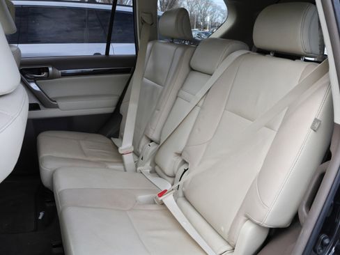 Used 2017 Lexus GX 460 Premium image 36