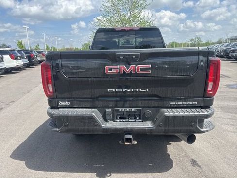 Used 2023 GMC Sierra 2500 Denali w/ Denali Black Diamond Edition image 5