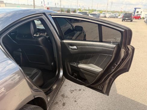 Used 2023 Dodge Charger SXT w/ Plus Group RWD image 27