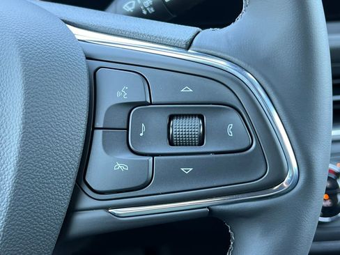 New 2026 Buick Envista Sport Touring w/ Convenience I Package FWD image 19