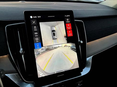 Used 2025 Volvo XC90 B6 Plus image 22