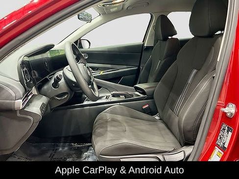 Used 2024 Hyundai Elantra SEL image 10