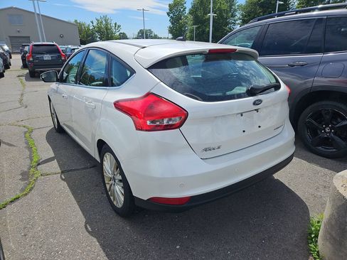 Used 2018 Ford Focus Titanium FWD image 2
