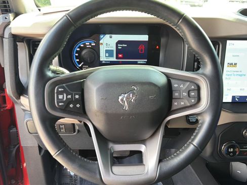 Used 2024 Ford Bronco Wildtrak AWD/4WD image 19