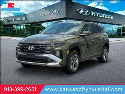 Certified 2025 Hyundai Tucson SEL image 1