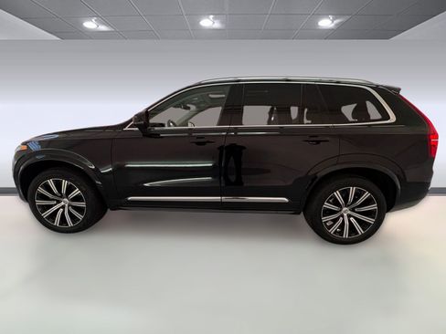 Used 2025 Volvo XC90 B6 Plus image 2