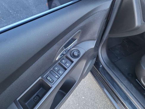 Used 2015 Chevrolet Cruze LT w/ Technology Package image 23