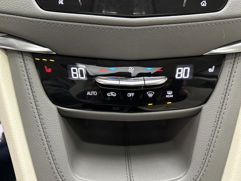 Used 2025 Cadillac XT5 Premium Luxury image 38