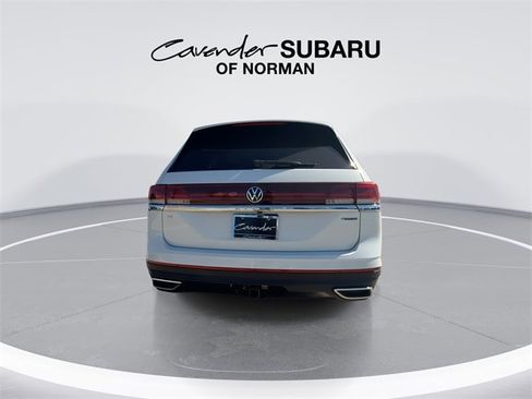 Used 2024 Volkswagen Atlas SE image 7