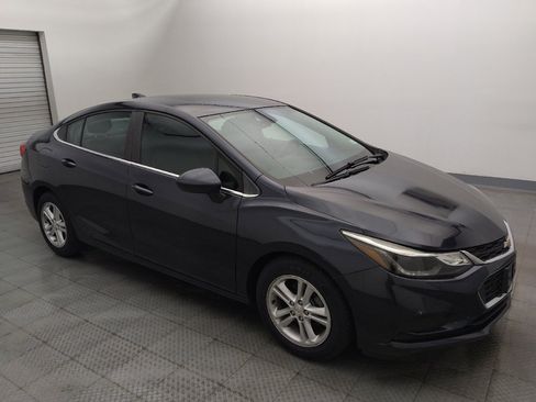 Used 2016 Chevrolet Cruze LT FWD image 11