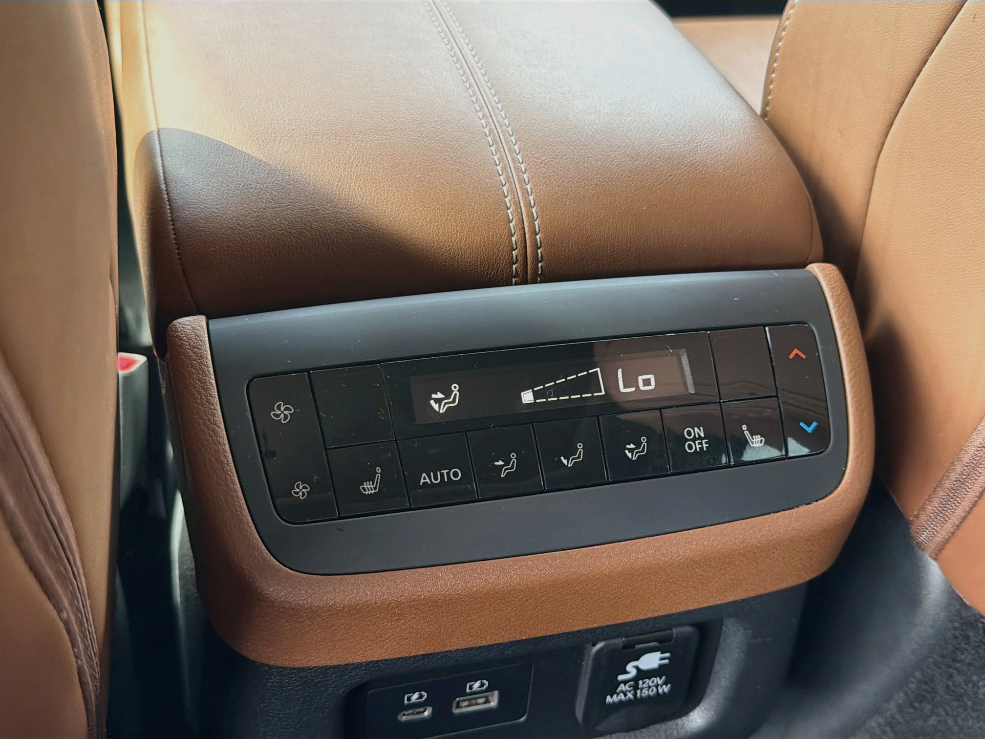 Used 2024 Nissan Pathfinder Platinum FWD image 20