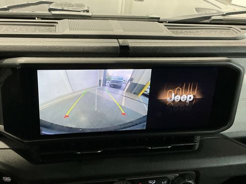 Used 2024 Jeep Wrangler Sport S image 5