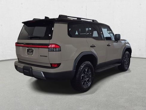 Used 2025 Lexus GX 550 image 5