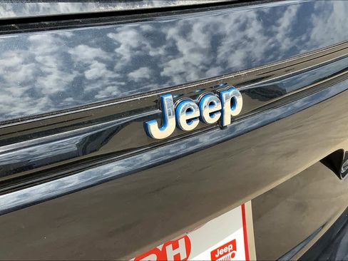New 2023 Jeep Grand Cherokee 4WD 4xe image 15
