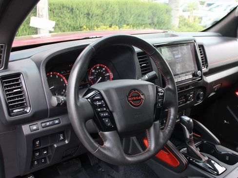 Used 2023 Nissan Frontier PRO-4X w/ Pro-4X Premium Package image 18