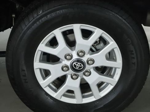 Certified 2024 Toyota Tacoma SR5 image 40