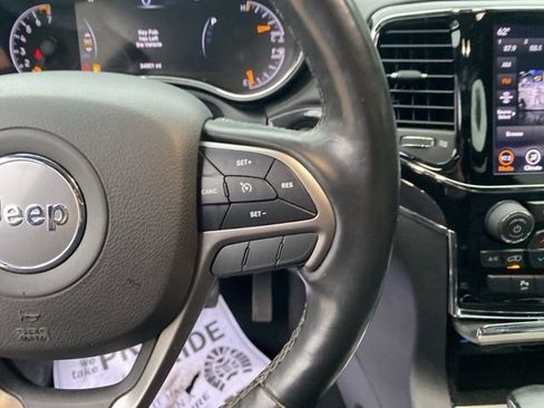 Used 2020 Jeep Grand Cherokee Overland image 32