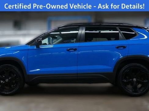 Certified 2025 Volkswagen Taos SE AWD/4WD image 4