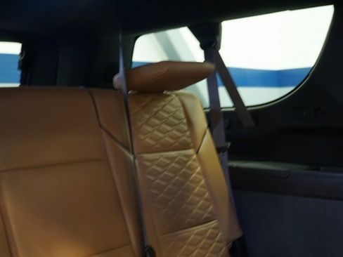 Used 2022 Cadillac Escalade ESV Premium Luxury image 22