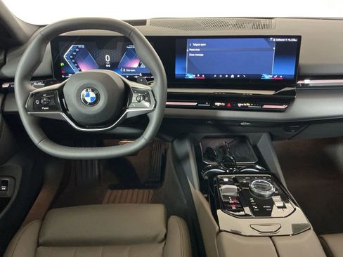 Certified 2025 BMW 530i w/ Premium Package RWD image 13