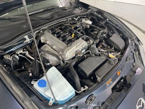 Used 2021 MAZDA MX-5 Miata RF Grand Touring RWD image 11