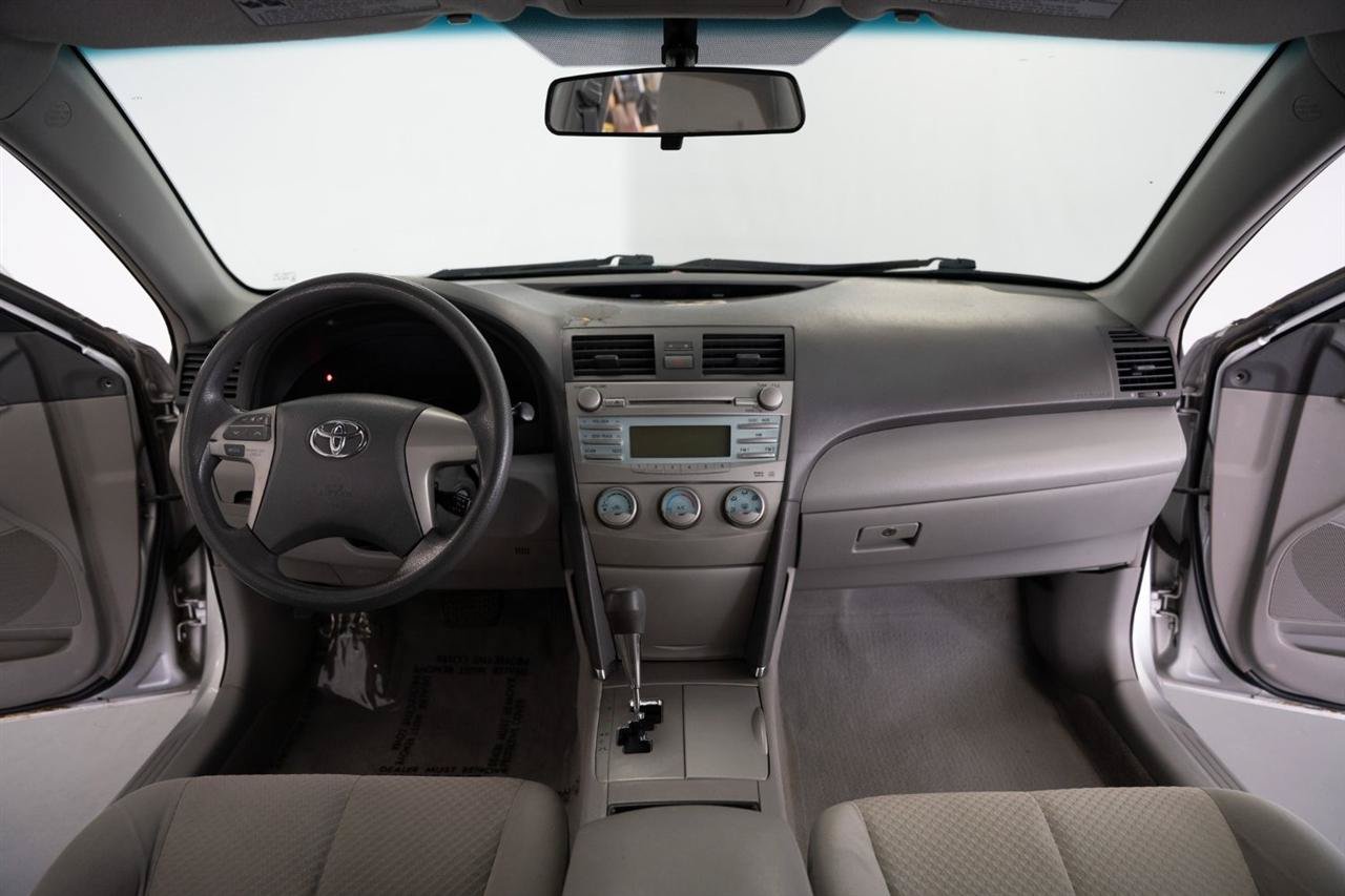 Used 2009 Toyota Camry LE FWD image 15