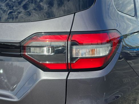 Certified 2025 Honda Pilot EX-L image 8