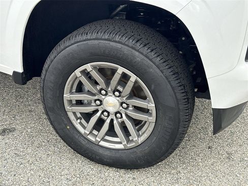 Used 2023 Chevrolet Colorado LT image 30