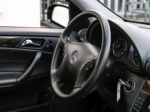 Used 2007 Mercedes-Benz C 280 4MATIC Sedan image 12