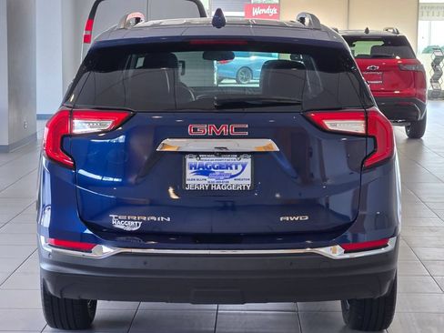 Certified 2023 GMC Terrain SLT w/ Infotainment Package II AWD/4WD image 12