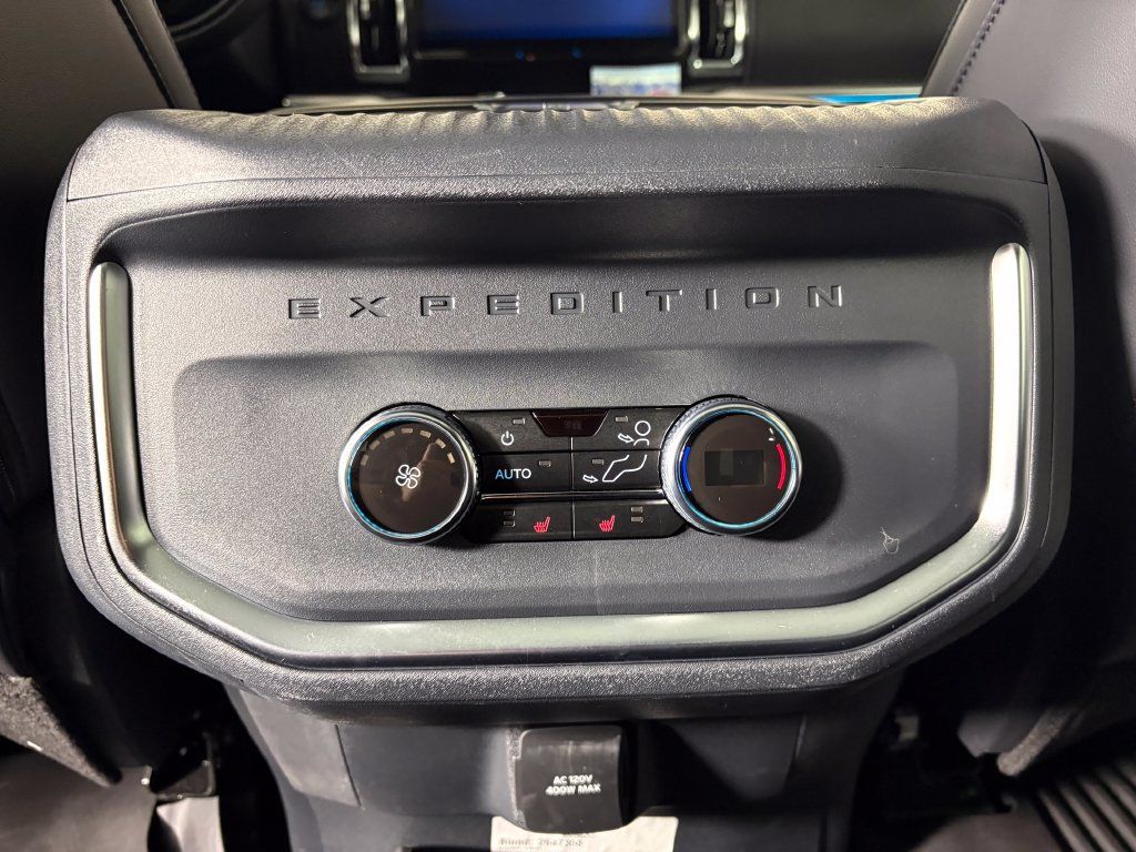 Used 2025 Ford Expedition Tremor AWD/4WD image 31