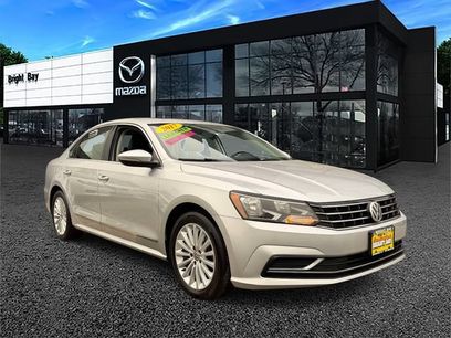 Used 2017 Volkswagen Passat 1.8T SE