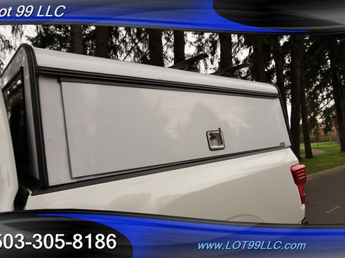 Used 2021 Nissan Titan SV w/ SV Convenience Package AWD/4WD image 15