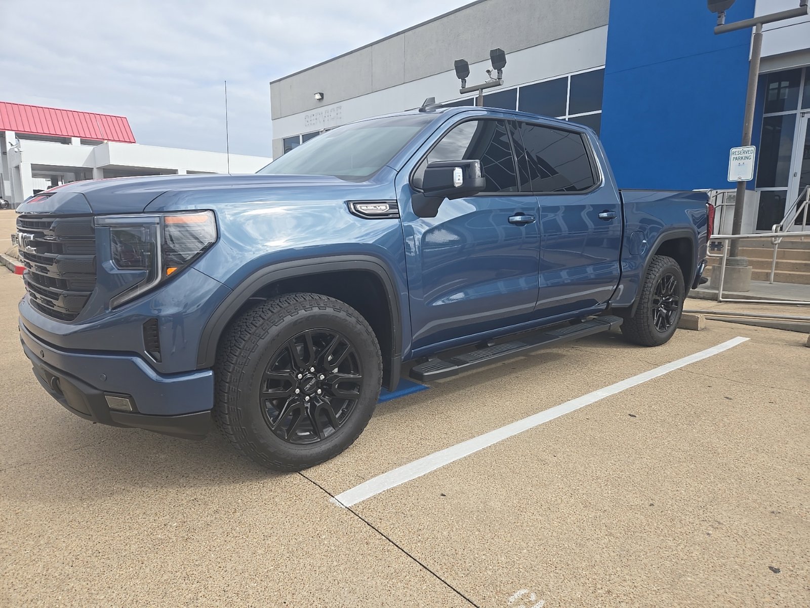 Used 2026 GMC Sierra 1500 Elevation w/ Elevation Premium Package AWD/4WD 360° Tour