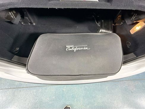 Used 2015 Ferrari California T RWD image 32
