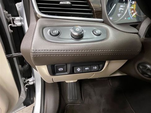 Used 2017 Buick LaCrosse Premium w/ Driver Confidence Package #2 FWD image 18