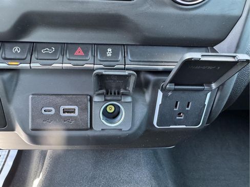 Used 2025 Chevrolet Silverado 1500 Custom w/ Turbomax Blackout Package AWD/4WD image 23