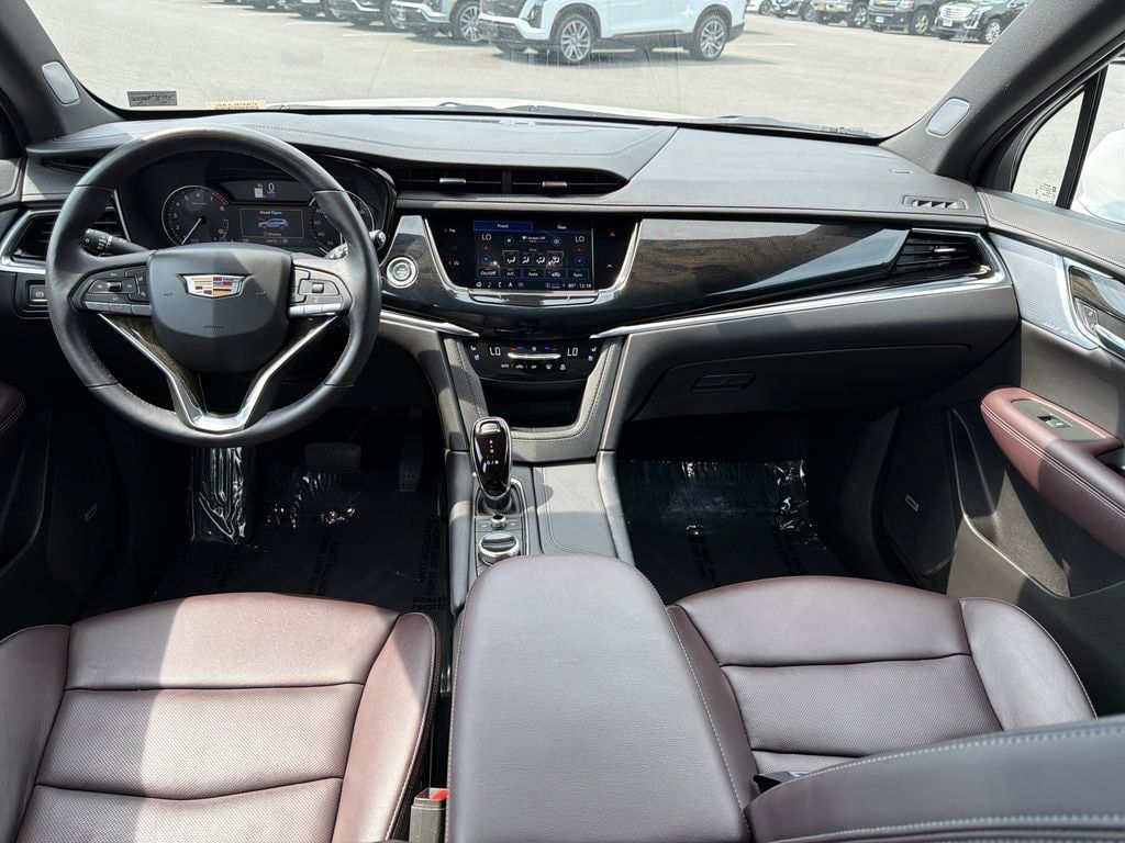 Certified 2024 Cadillac XT6 Premium Luxury AWD/4WD image 13