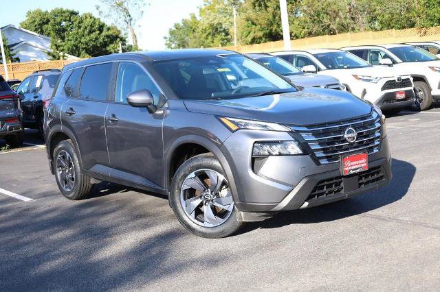 Certified 2025 Nissan Rogue SV FWD image 2